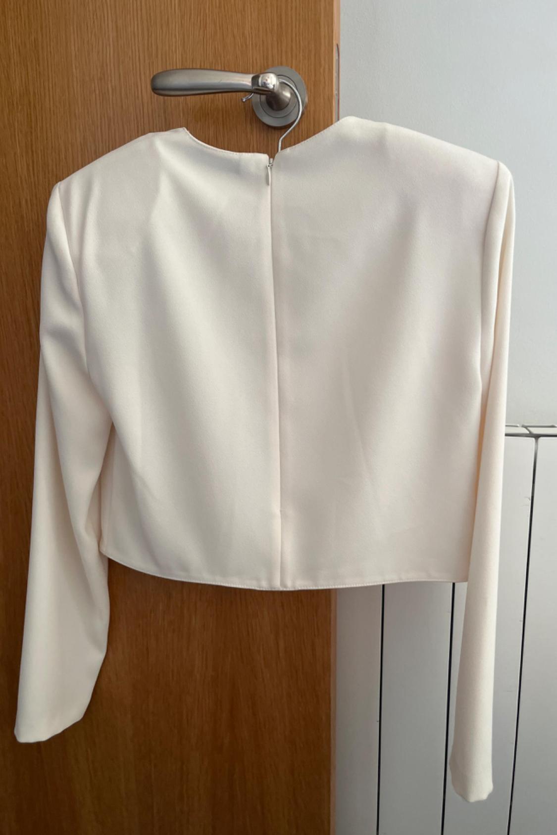 CROP TOP WITH SHOULDER PADS - Image 3