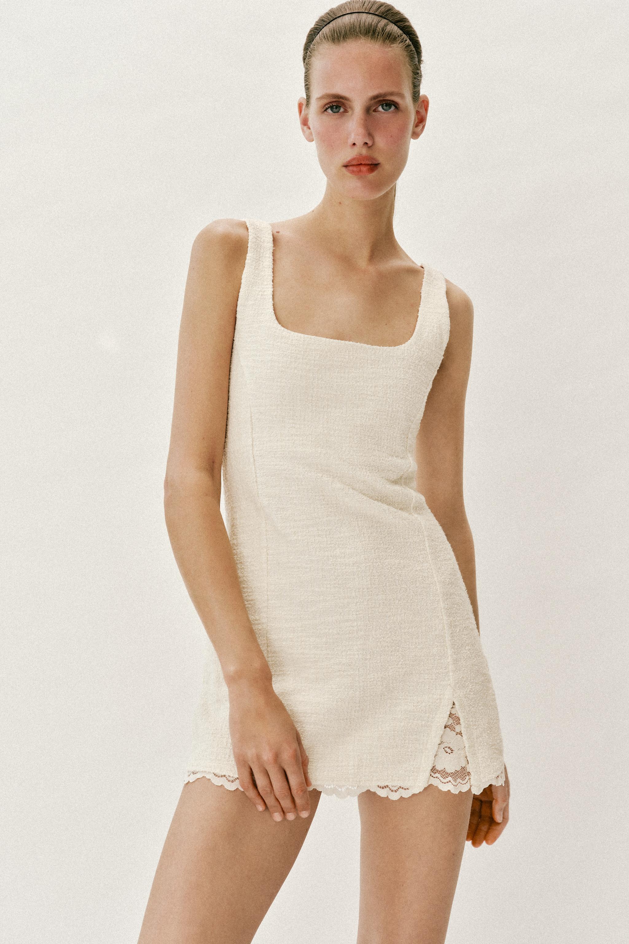 SHORT TEXTURED DRESS