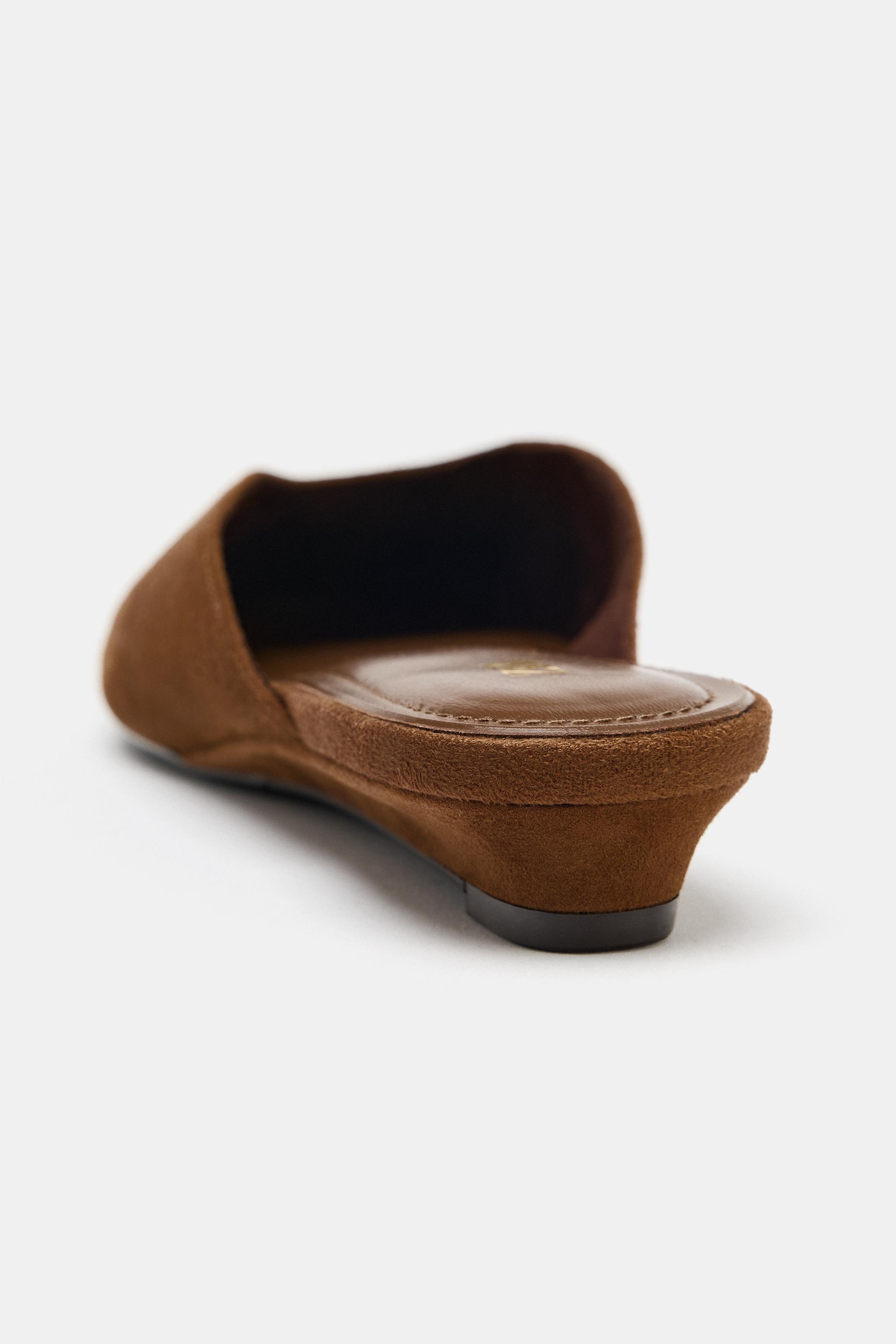 CHAUSSURES OUVERTES À L'ARRIÈRE TALONS COMPENSÉS EN DAIM