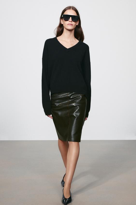 CASHMERE WOOL BLEND JUMPER V-NECK - Black by Zara - Image 0