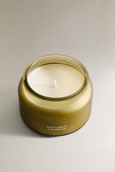 (240 G) BOUGIE PARFUMÉE BERGAMOTE & BOIS DE SANTAL - Écru / Vert de Zara - Image 1