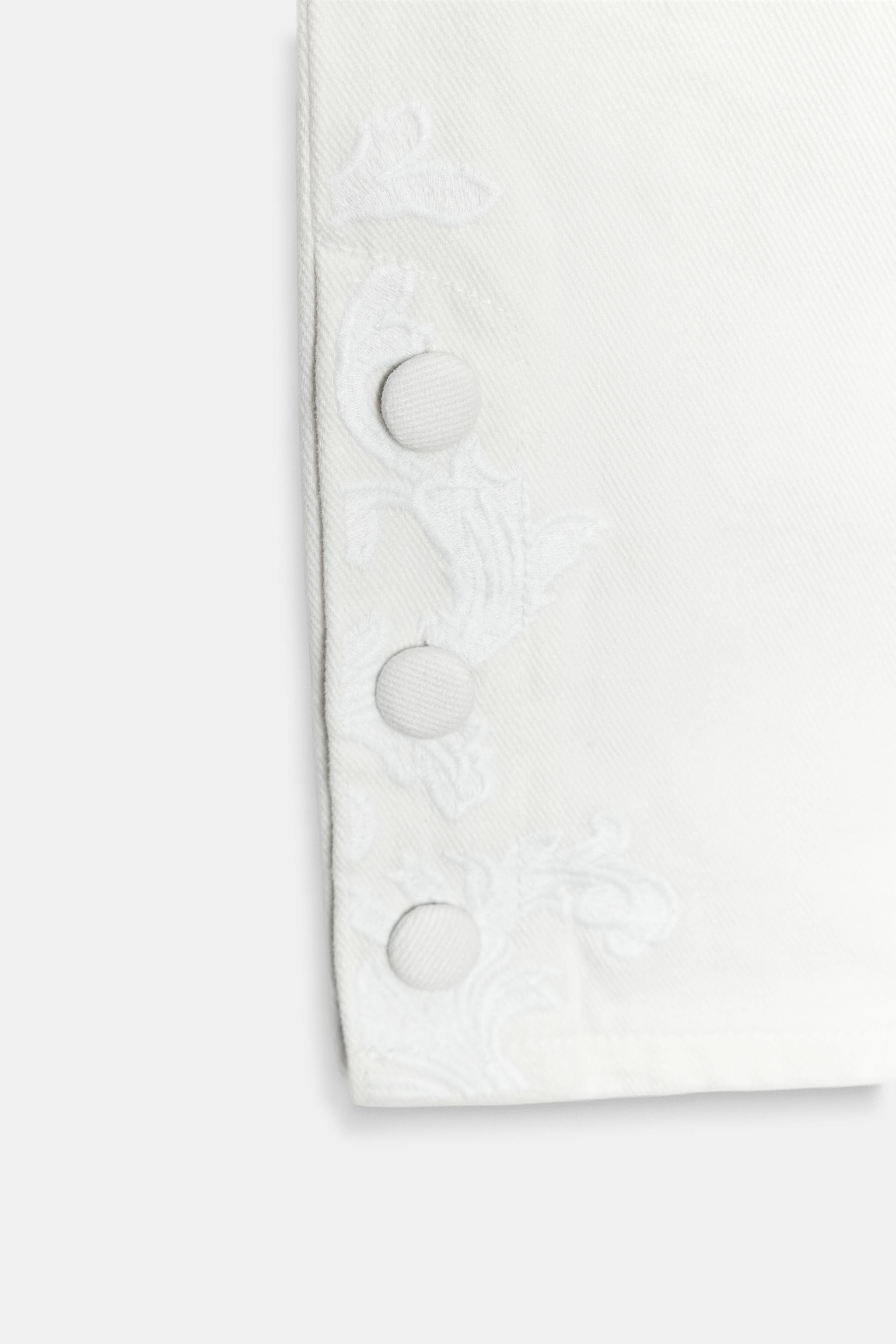 ZW COLLECTION EMBROIDERED MID-RISE CAPRI JEANS