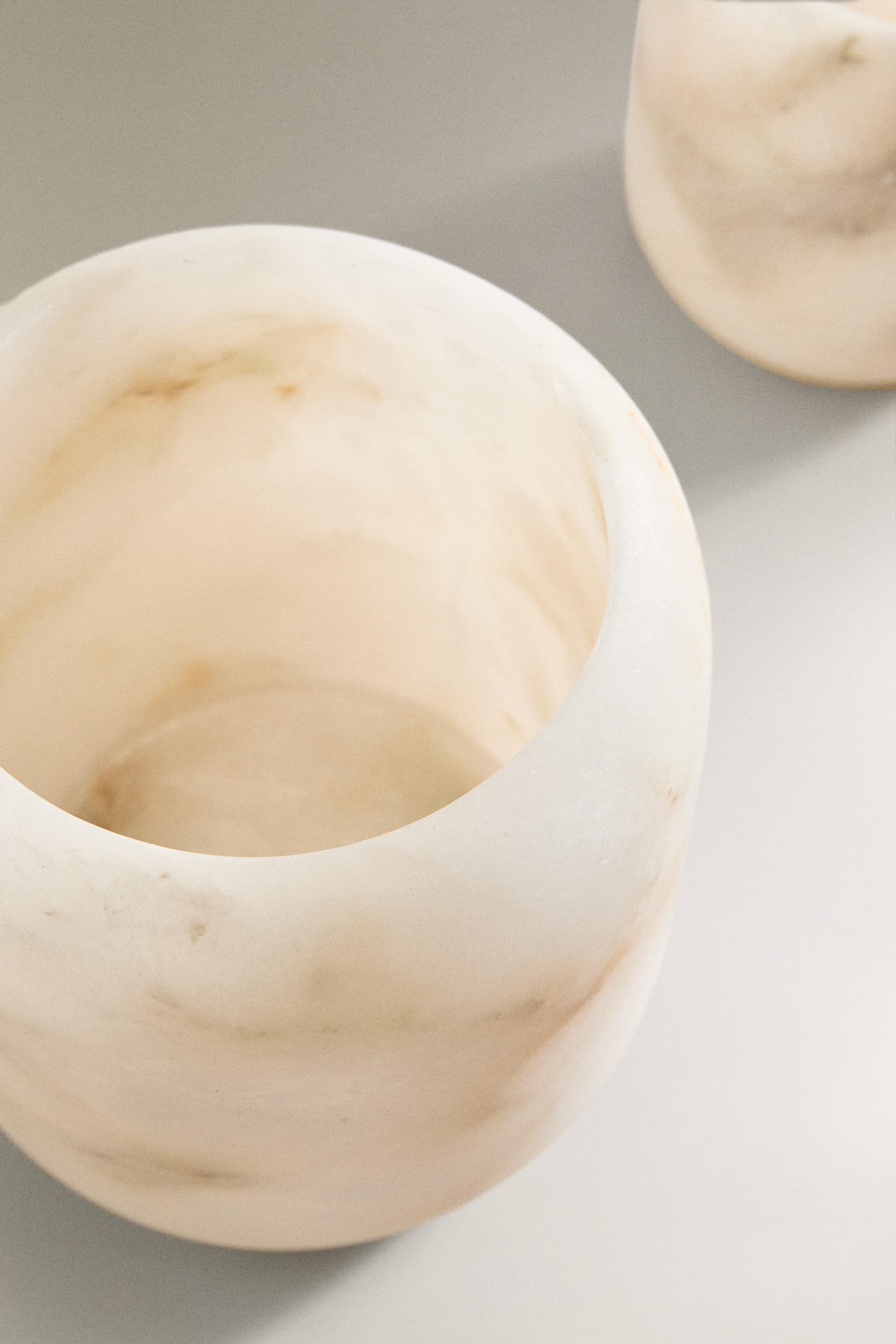 ALABASTER TEALIGHT HOLDER — White