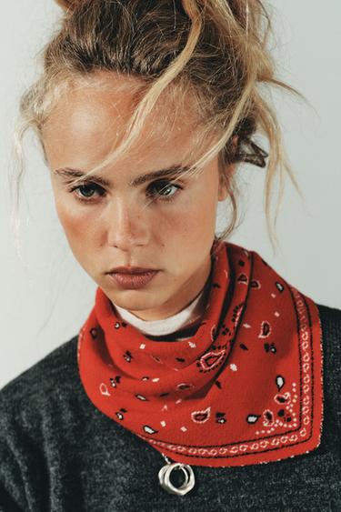 PRINTED KNIT BANDANNA - Red by Zara