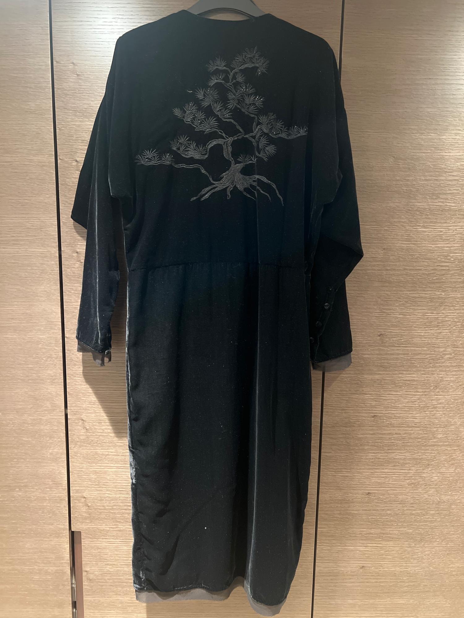 ZW COLLECTION EMBROIDERED VELVET KIMONO