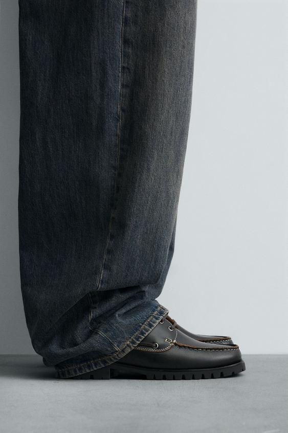 LEATHER BOAT SHOES