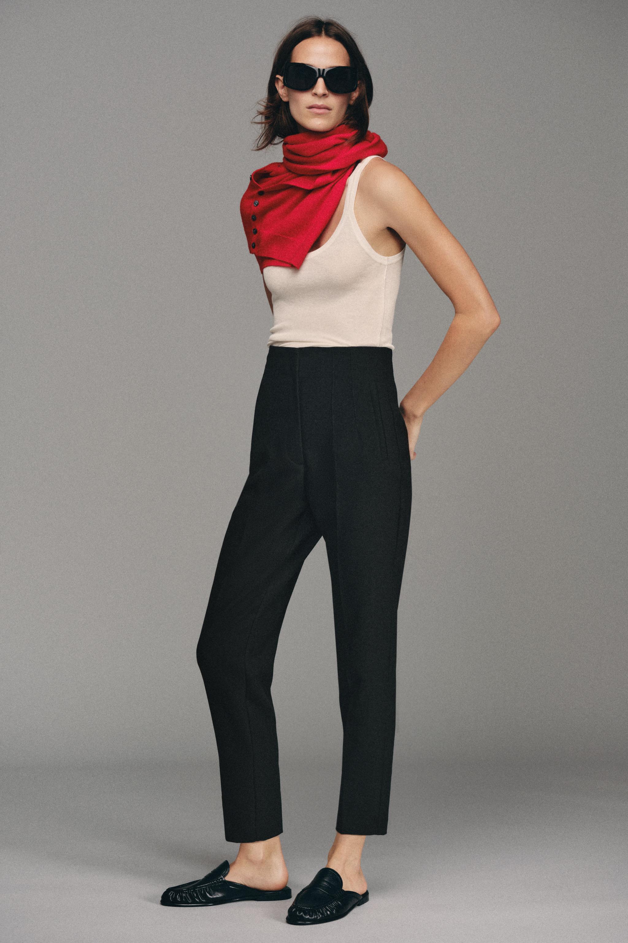 HIGH-WAISTED PANTS — Black