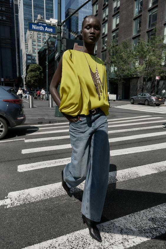 SATIN EFFECT CUTOUT SLEEVE TOP