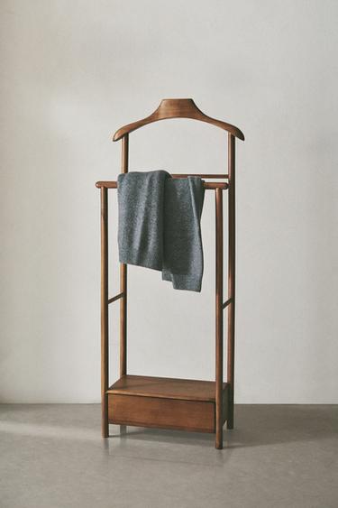 VALET EN BOIS D'ACACIA - Marron de Zara - Image 5
