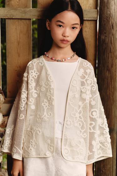 EMBROIDERED FLORAL KIMONO - Ecru by Zara