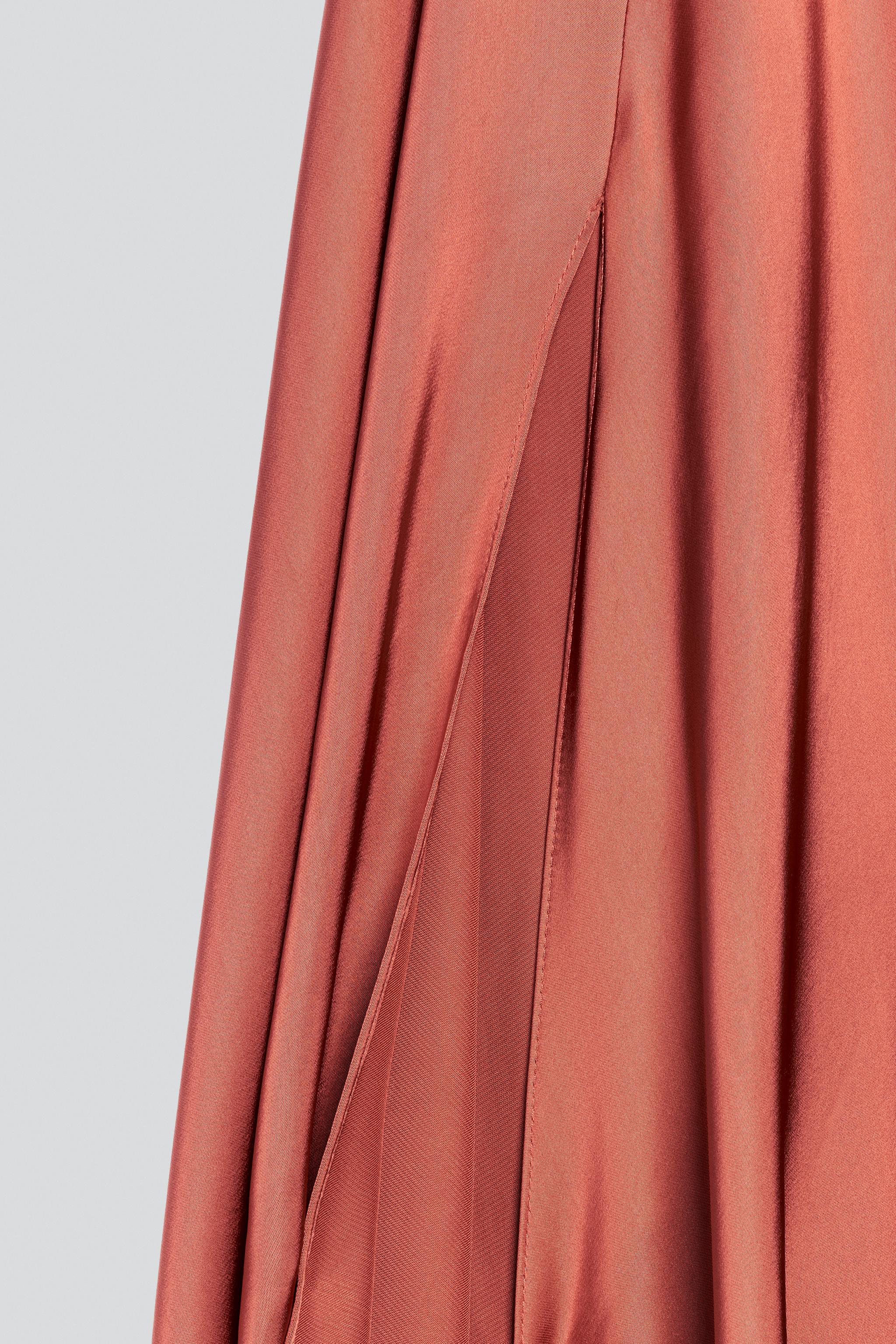 ROBE SATINÉE DRAPÉE