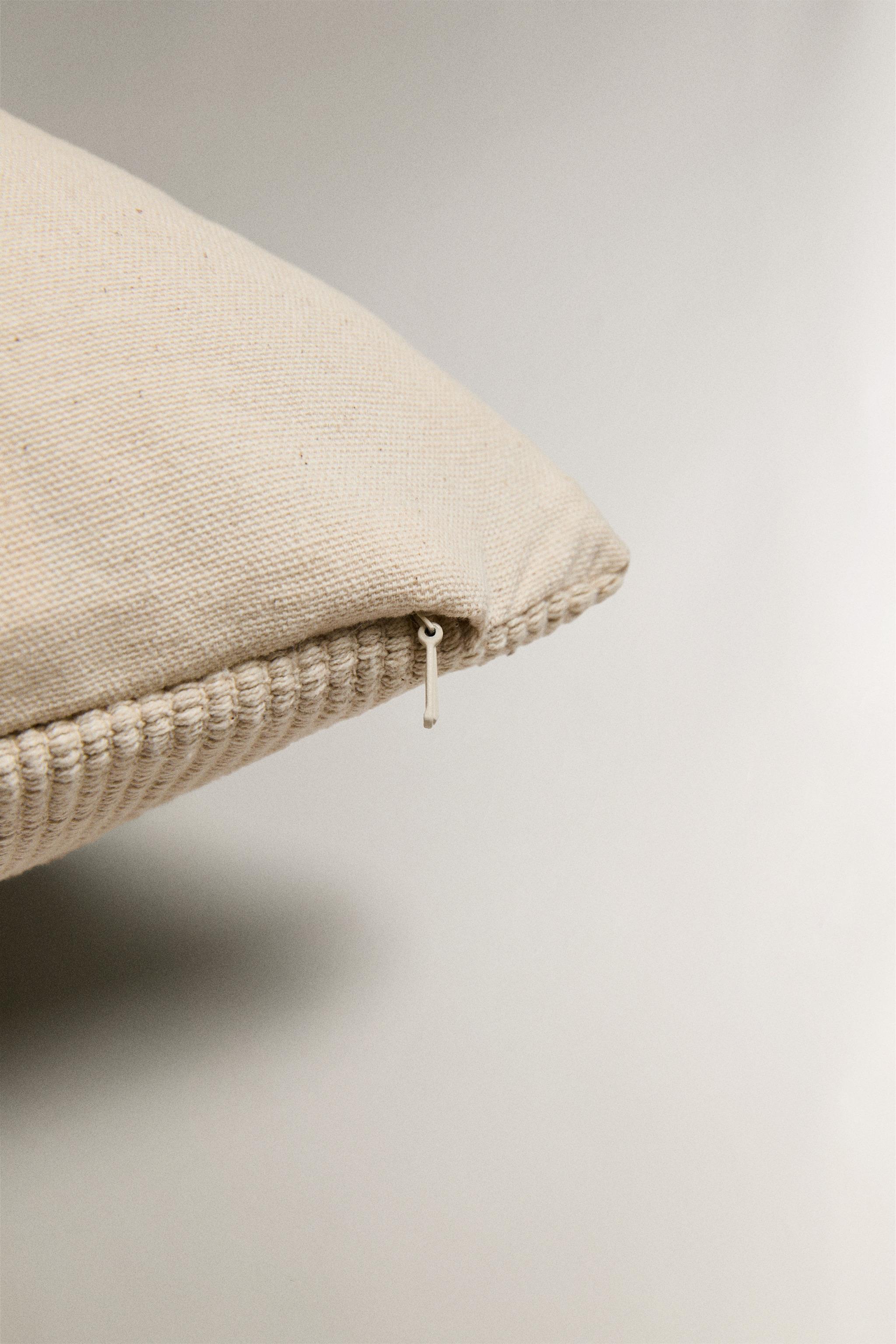 DOUBLE LINE CUSHION COVER