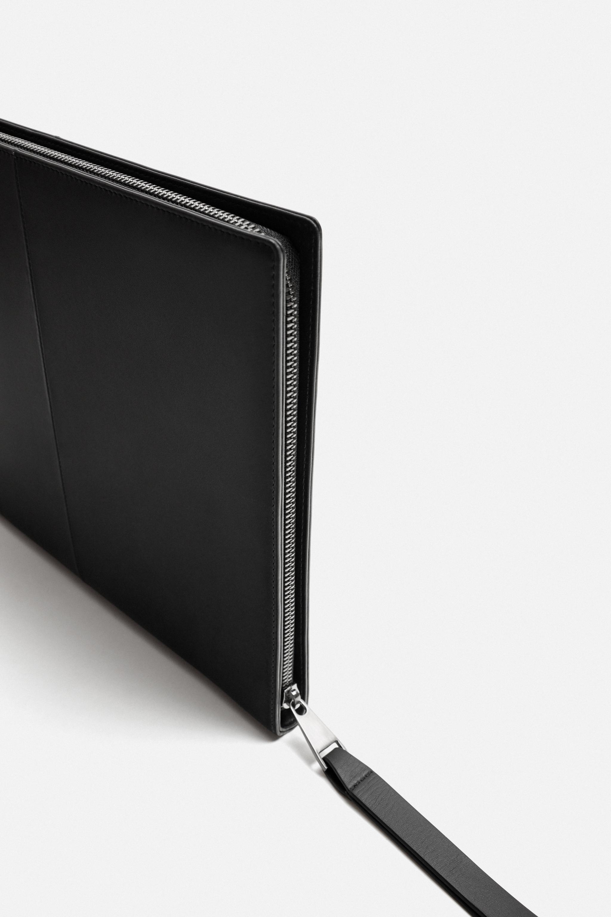 ENVELOPPE EN CUIR