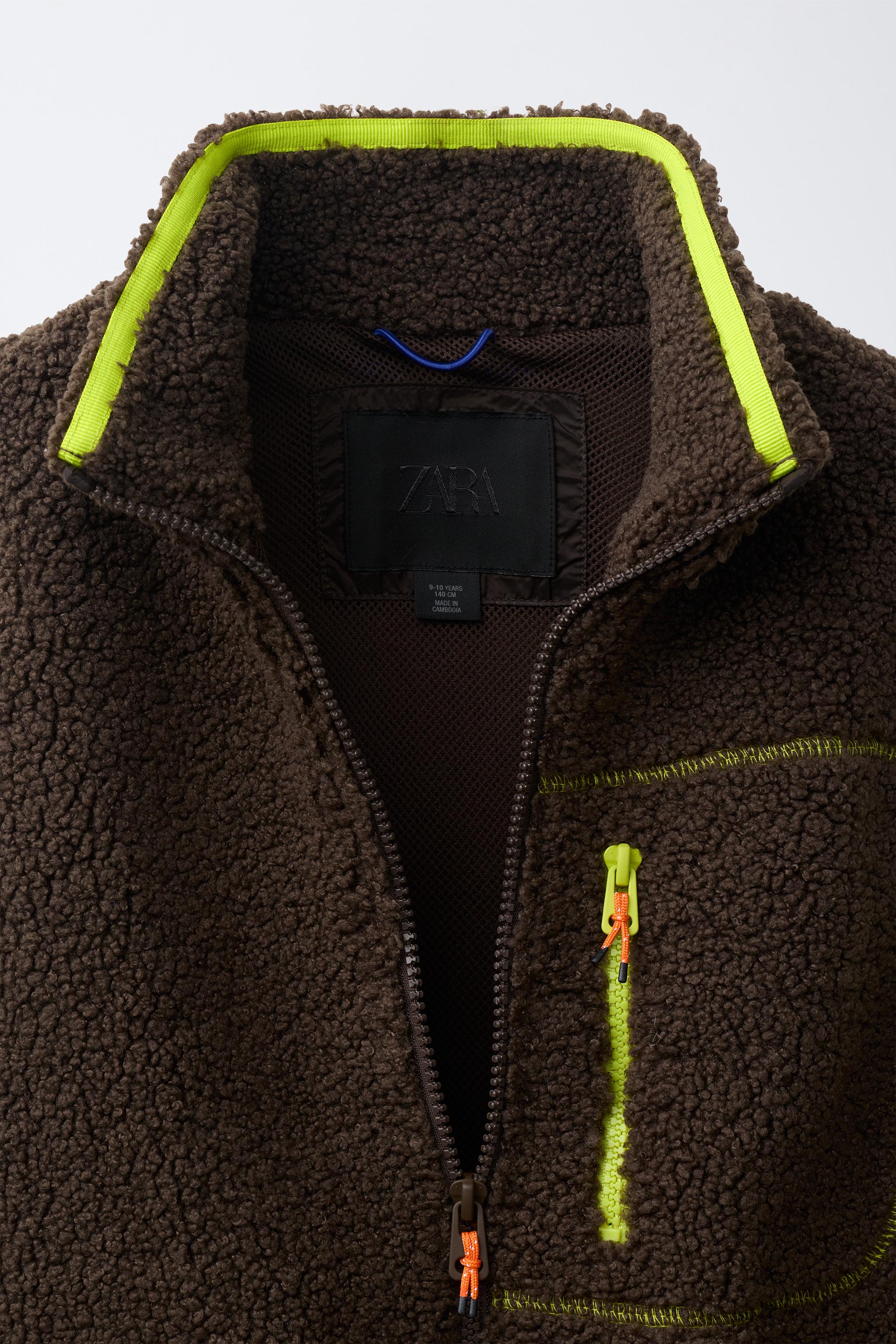 GILET EFFET MOUTON À CONTRASTE