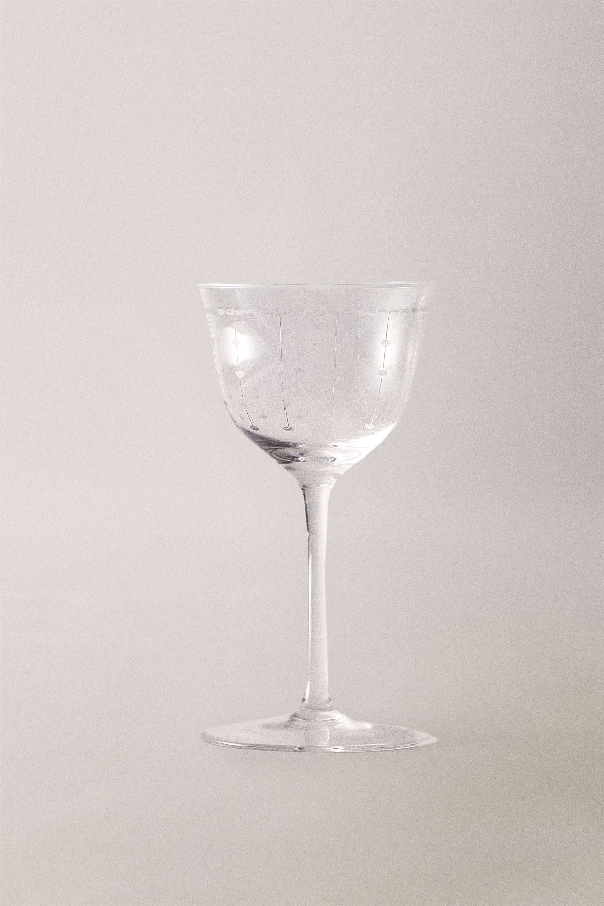GEOMETRICALLY ENGRAVED GLASS COCKTAIL GLASS