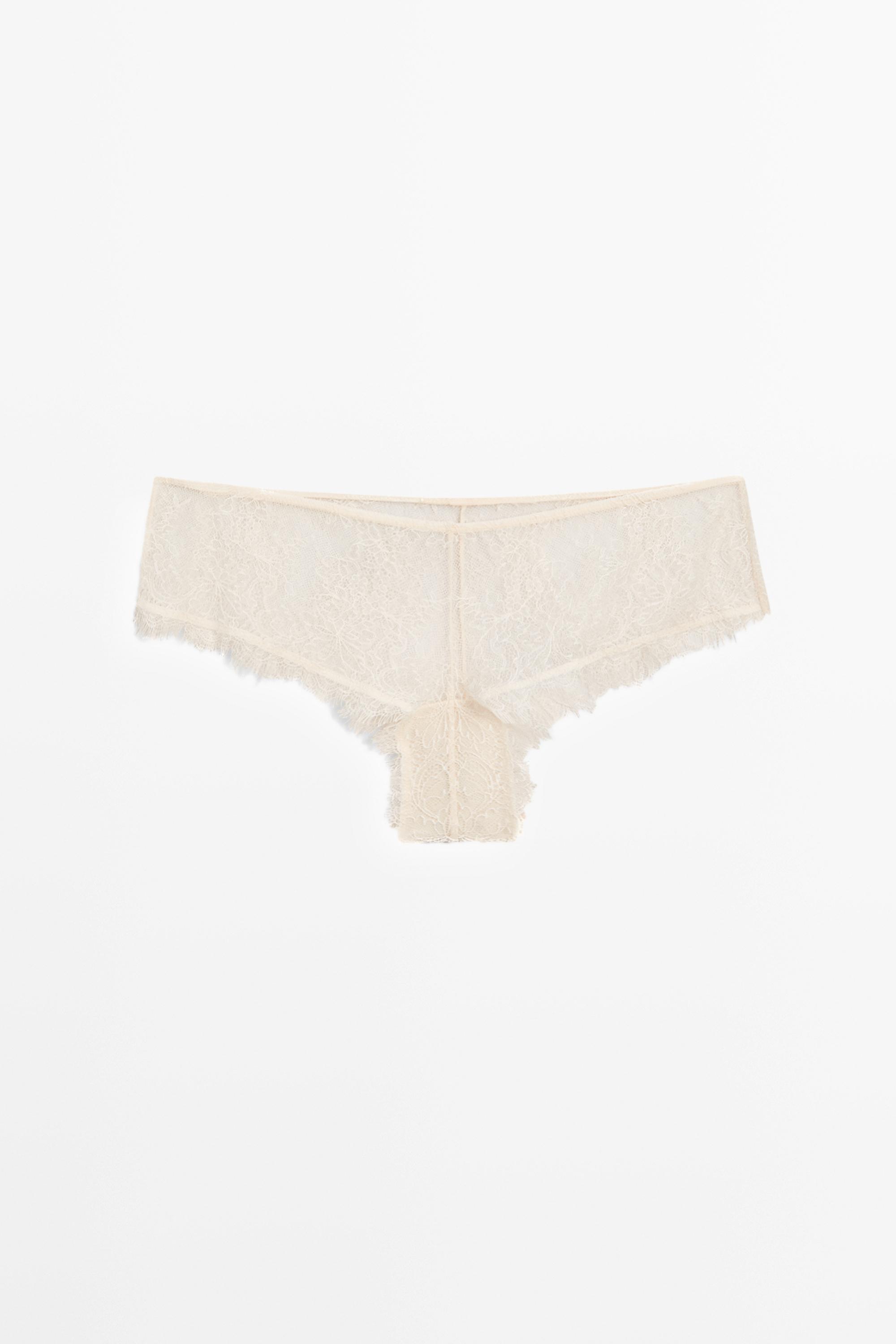 Scalloped lace culotte briefs — Ecru
