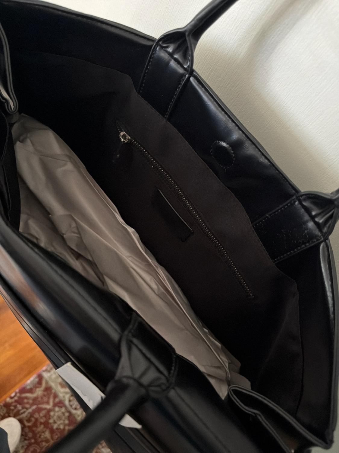 HANDBAG - Image 4