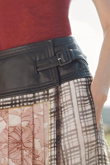 LIMITED EDITION SCARF PLEATED SKIRT - Printed by Zara - Image 3