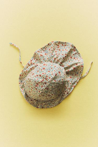 Zara DEČJI ŠEŠIR ZA PLAŽU SA CVETNIM DEZENOM – pesak