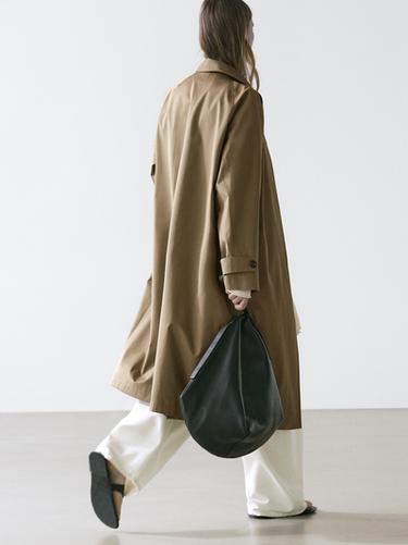 Gabardina trench oversize forro cuadros - Khaki de Zara