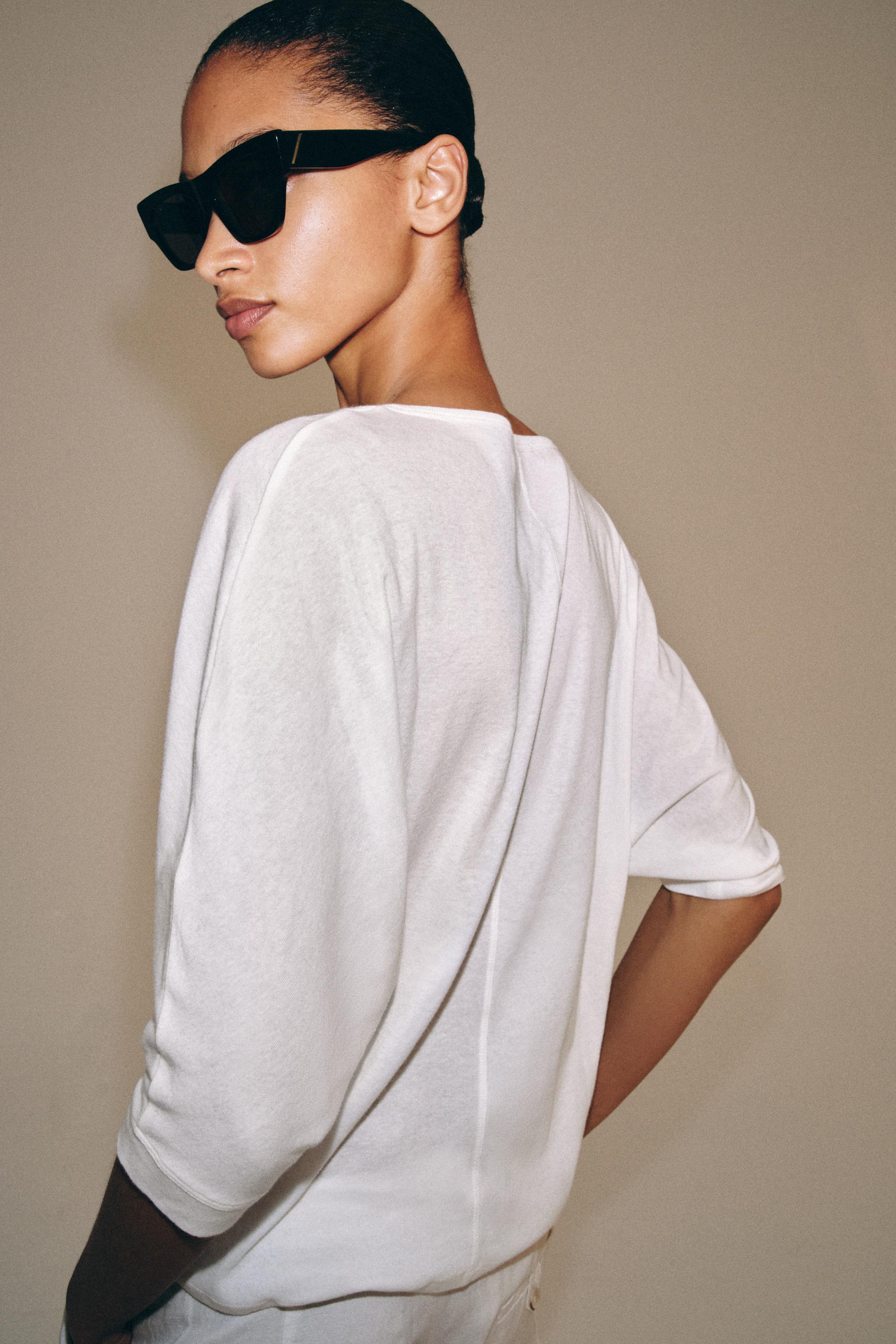 T-SHIRT COL TUNISIEN EN COTON