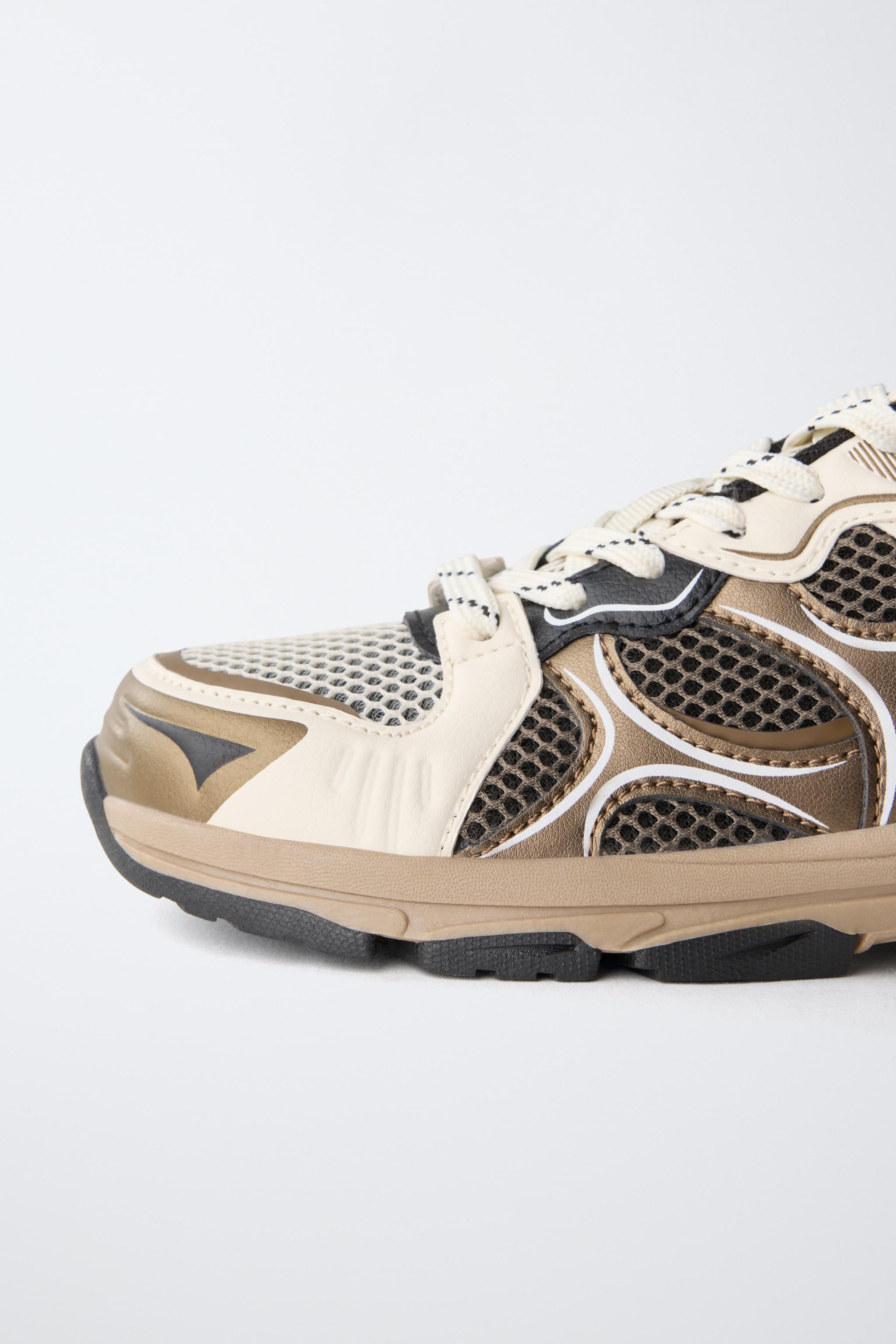 TECHNICAL MESH SNEAKERS