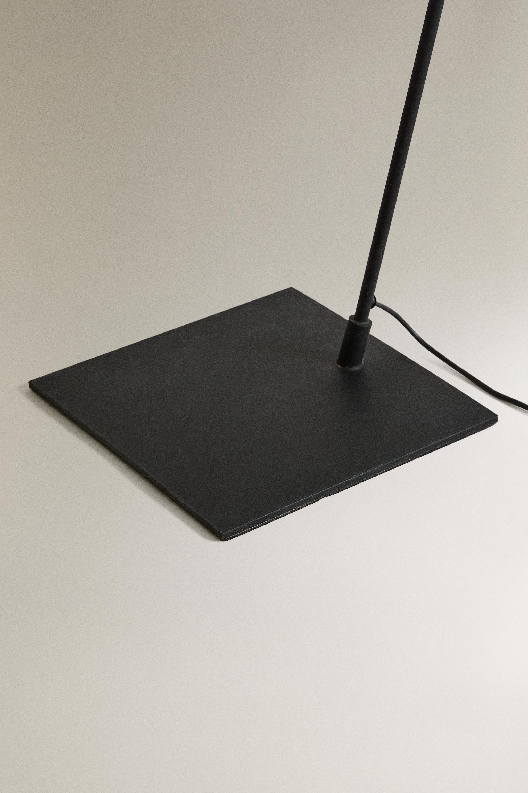 Zara METAL LED AYAKLI LAMBA görsel 5