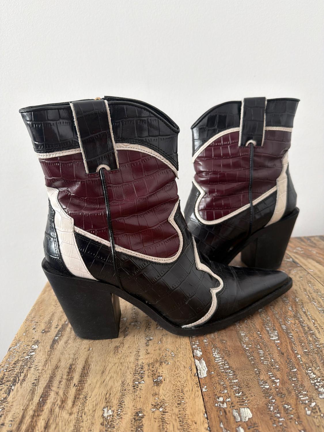 LEATHER HEELED COWBOY ANKLE BOOTS - Image 4
