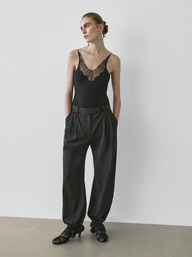 Body detalle puntilla - STUDIO - Negro de Zara