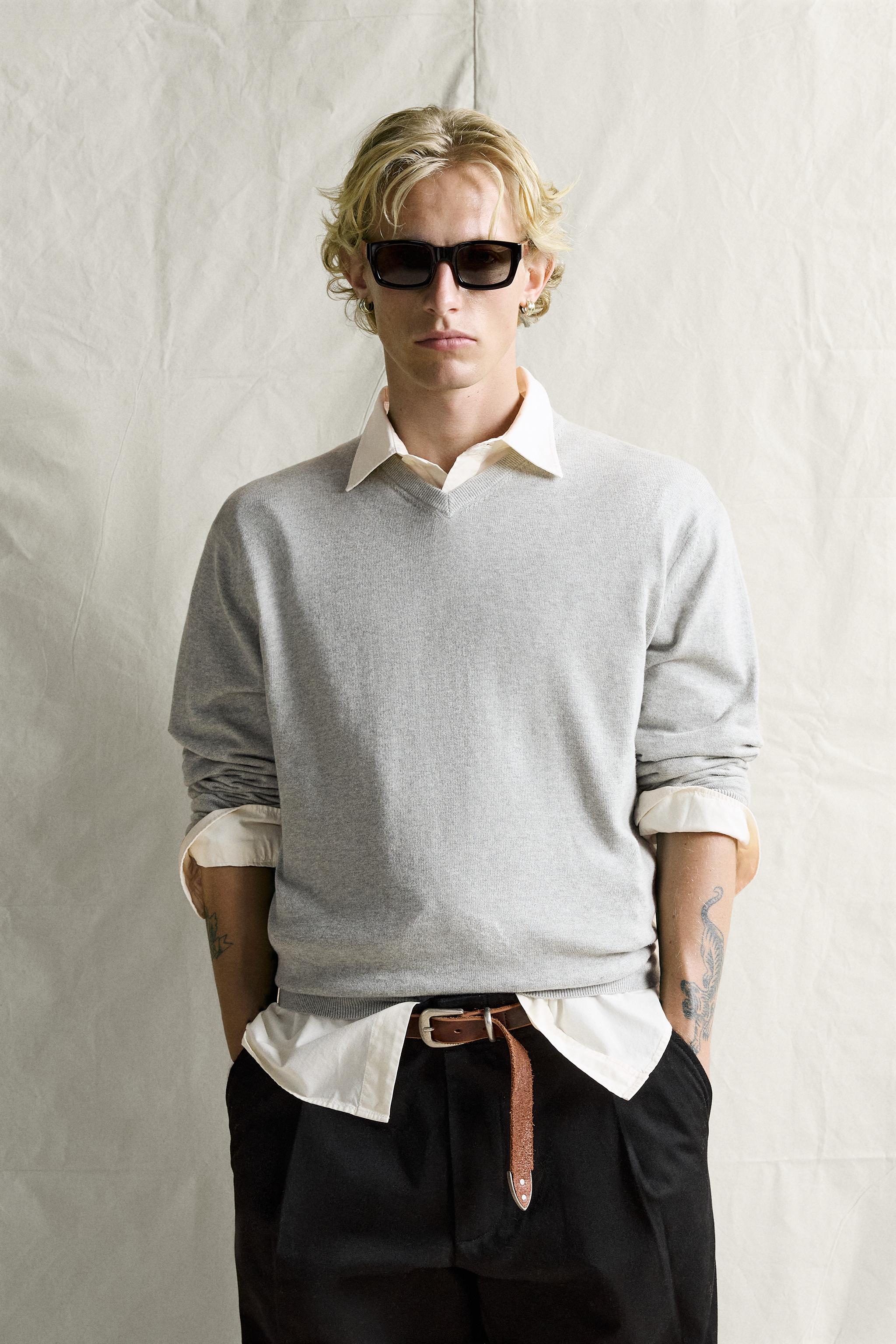 PULL REGULAR FIT À COL EN V