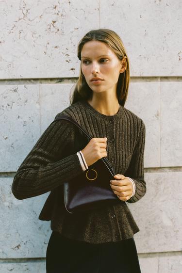 MINI SACA ANILLA METÁLICA - Rojo Burdeos de Zara