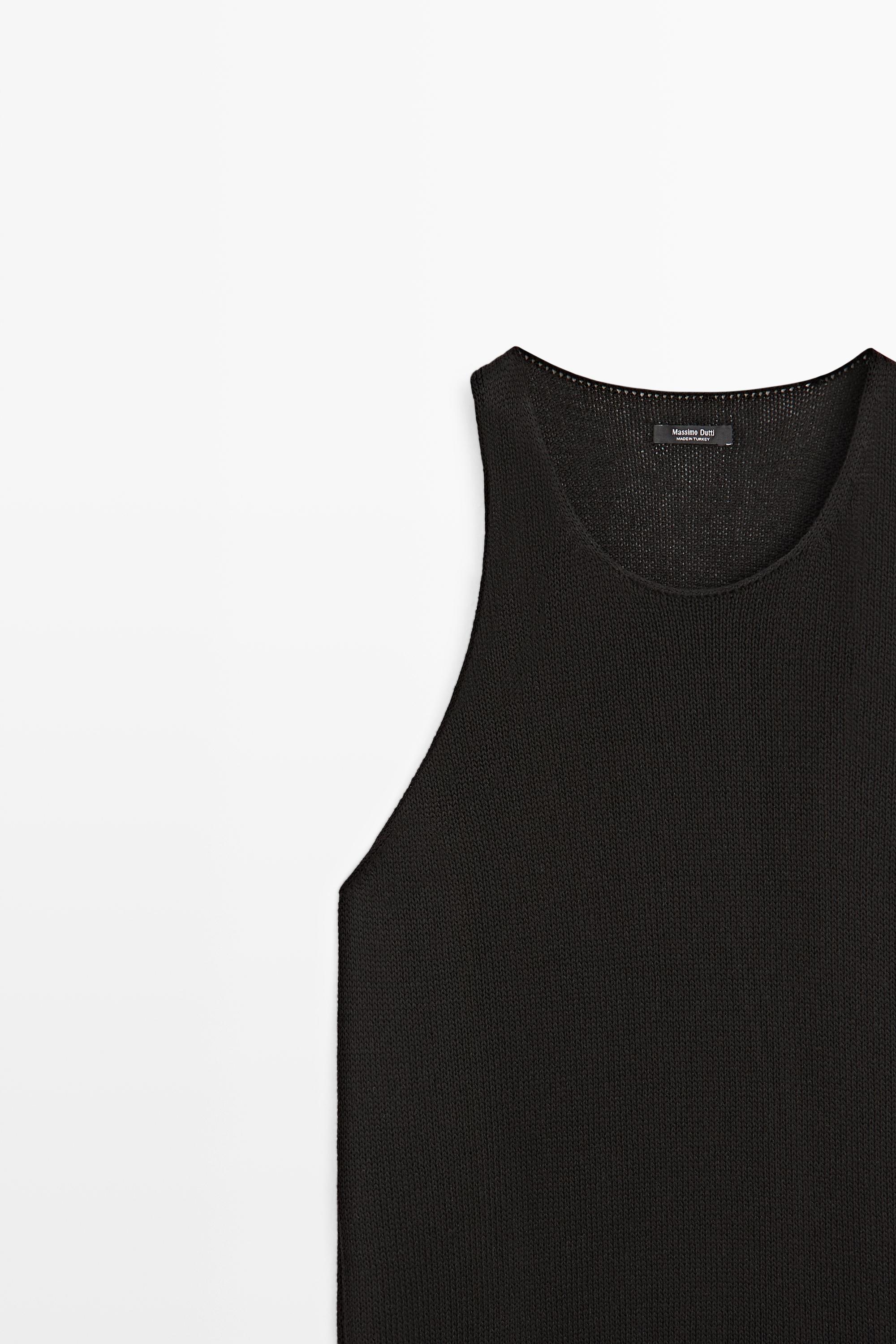 Sleeveless knit halter top