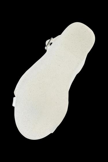 HELLO KITTY © SANRIO BATH SANDALS - Clear by Zara