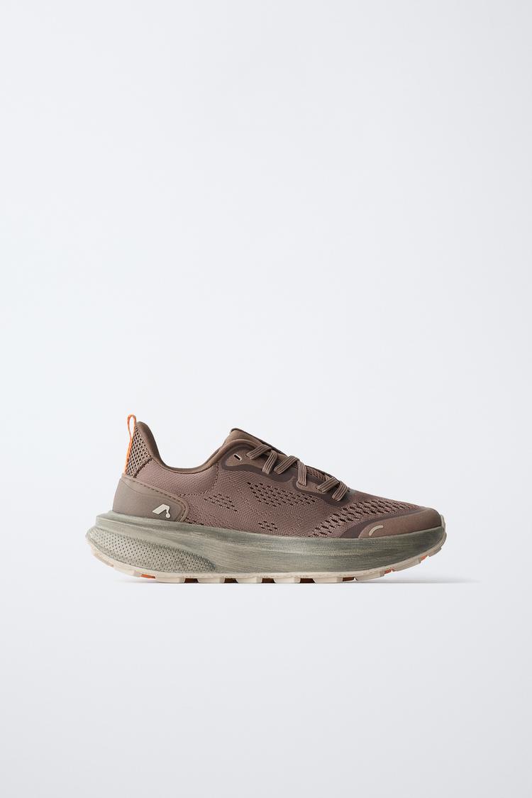 Sepatu Kets Zapatillas Running Zara SEPATU KETS SPORTY Merah Marun