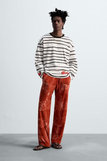 STRIPED PRINT T-SHIRT © OTIS KWAME KYE QUAICOE - Red by Zara