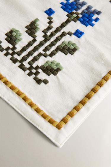 FLORAL EMBROIDERY PLACEMAT - White by Zara - Image 2