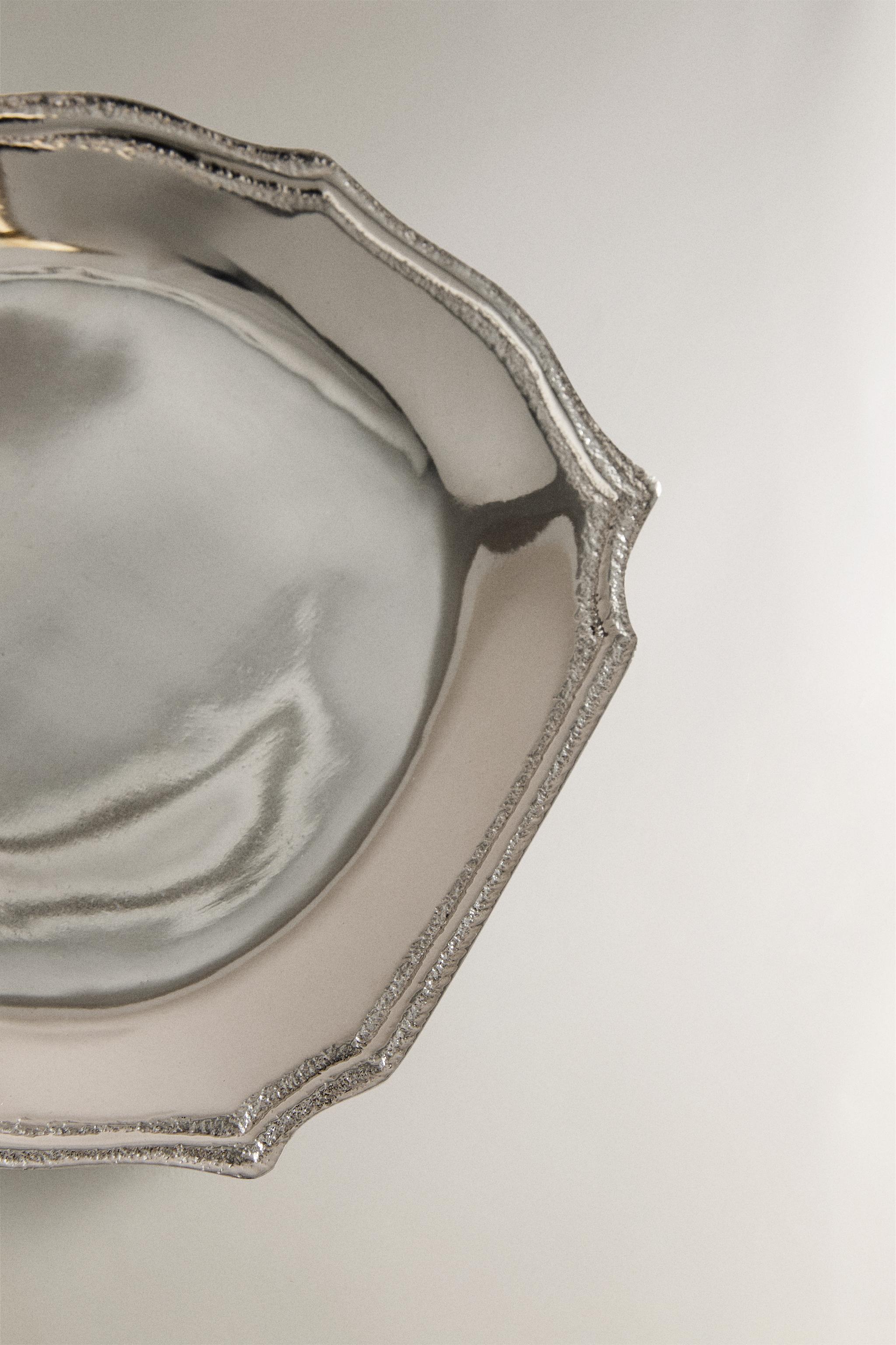 OCTOGONAL ALUMINUM TEALIGHT HOLDER