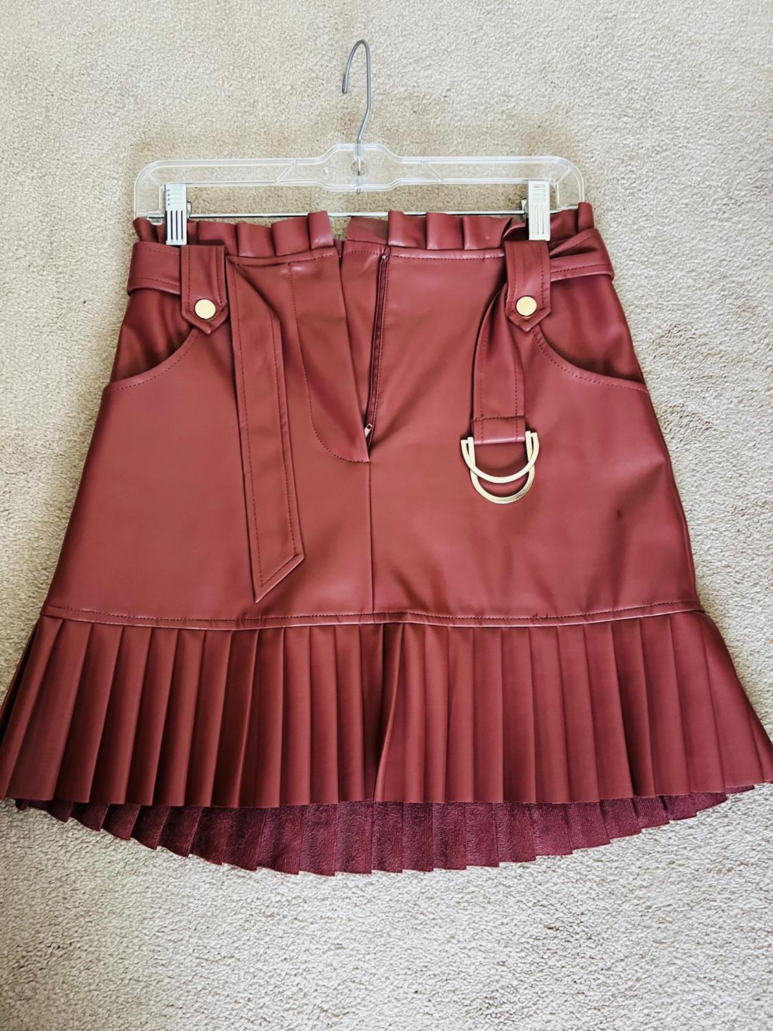 PLEATED FAUX LEATHER MINI SKIRT