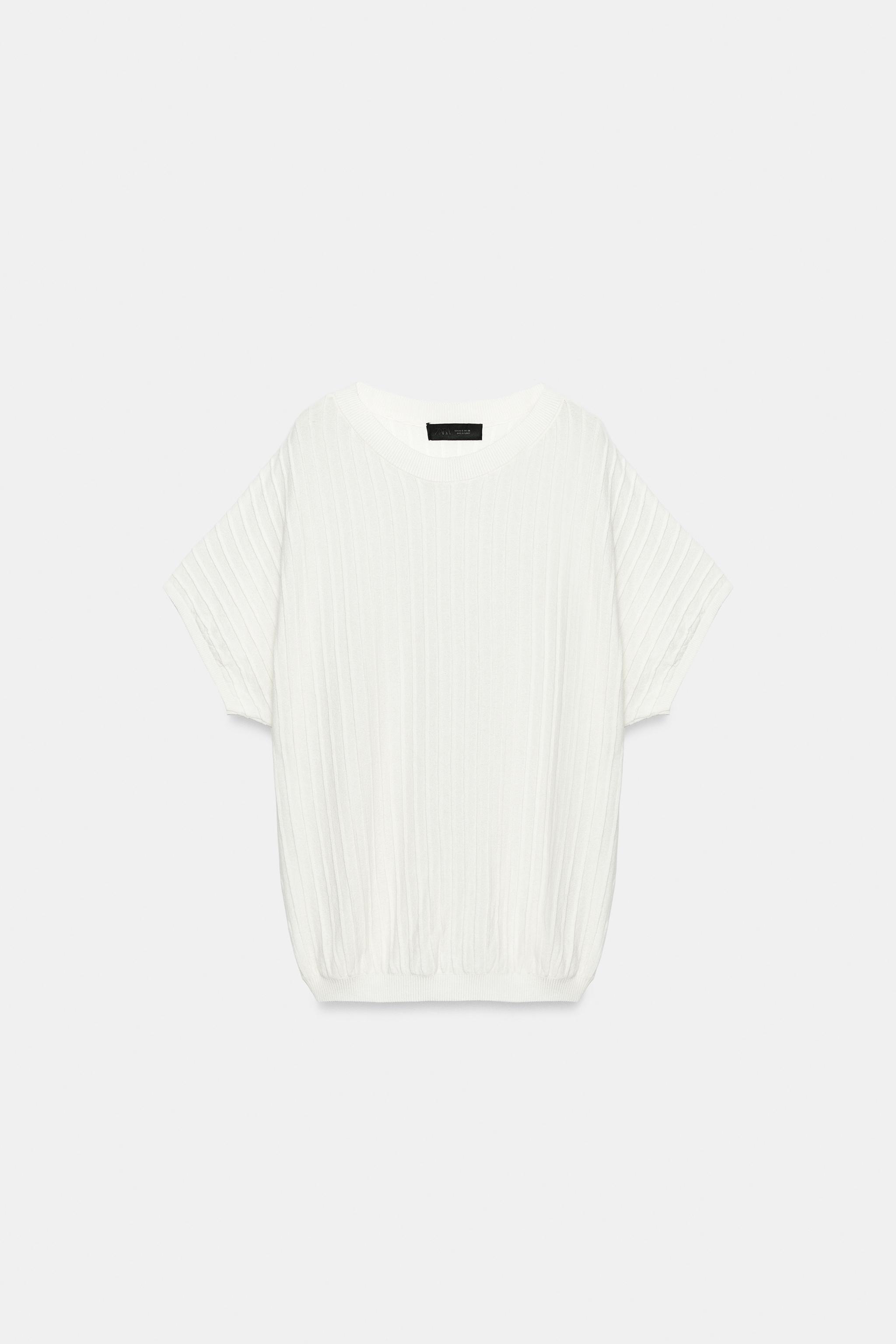 TOP EN MAILLE RELIEF