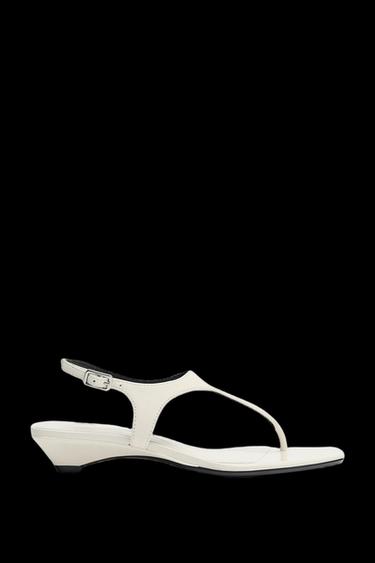 Zara LEATHER BUCKLE STRAP SANDALS - White