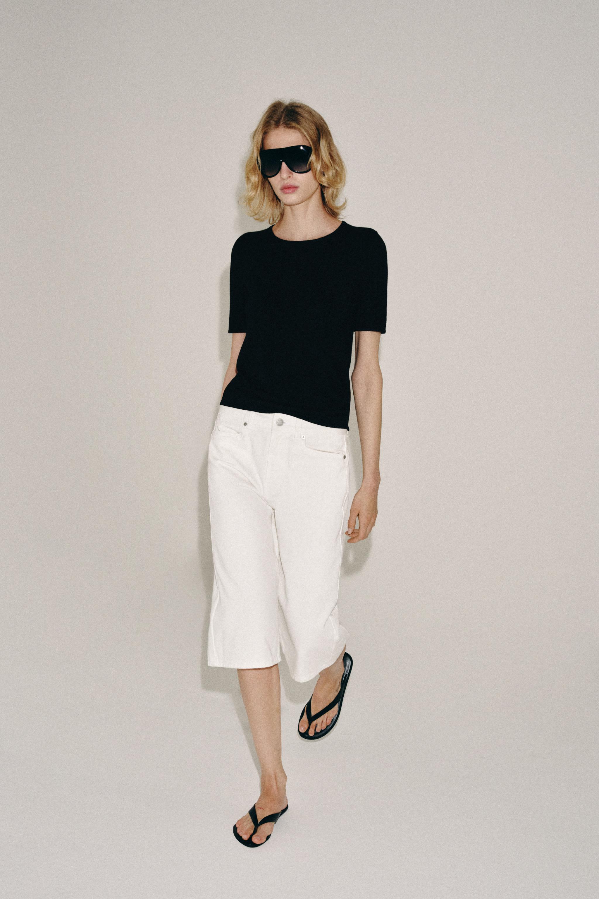 SHORT SLEEVE KNIT TOP — Black