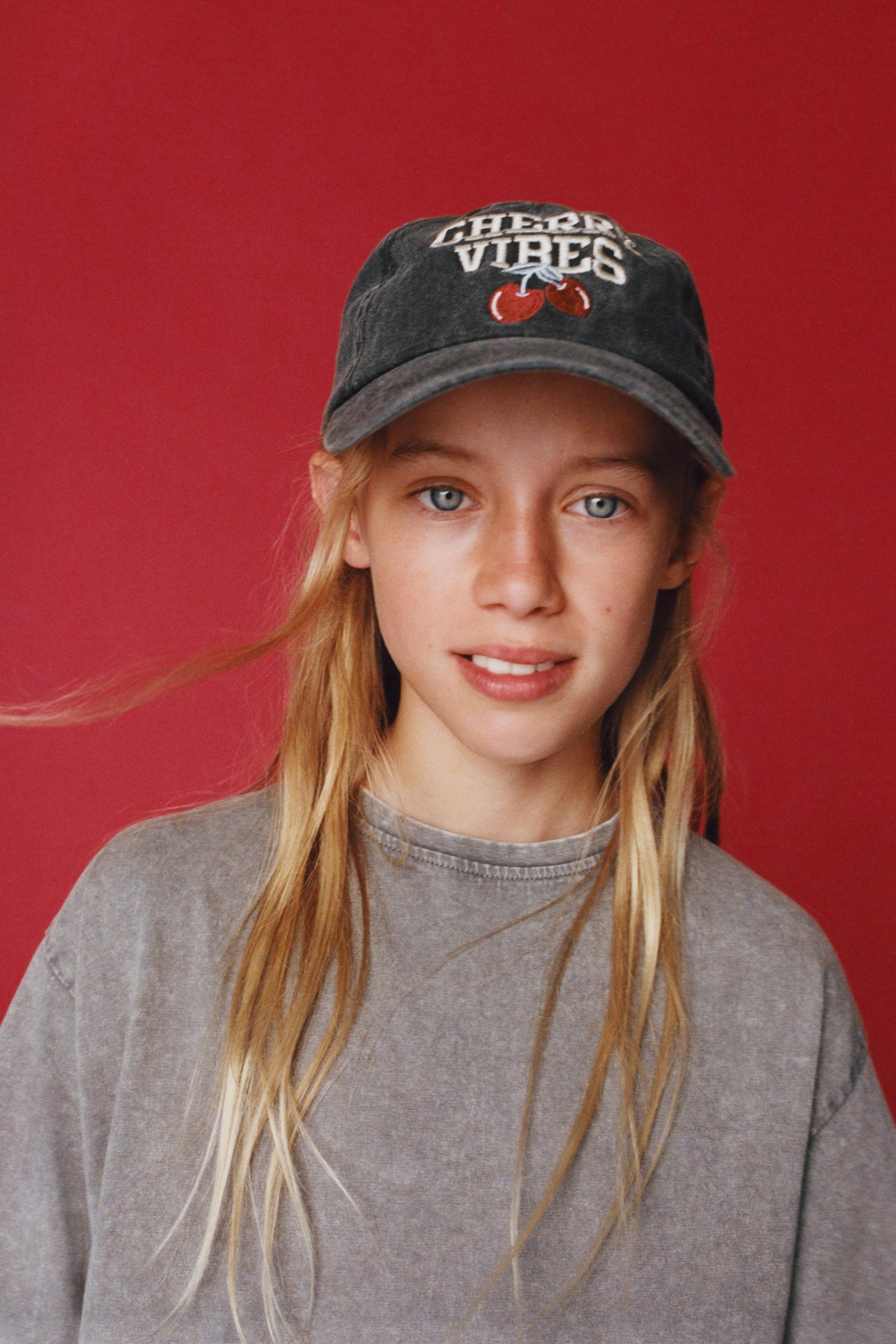 AGES 3-14 / WASHED EFFECT CHERRY EMBROIDERED CAP - Black  display picture 1