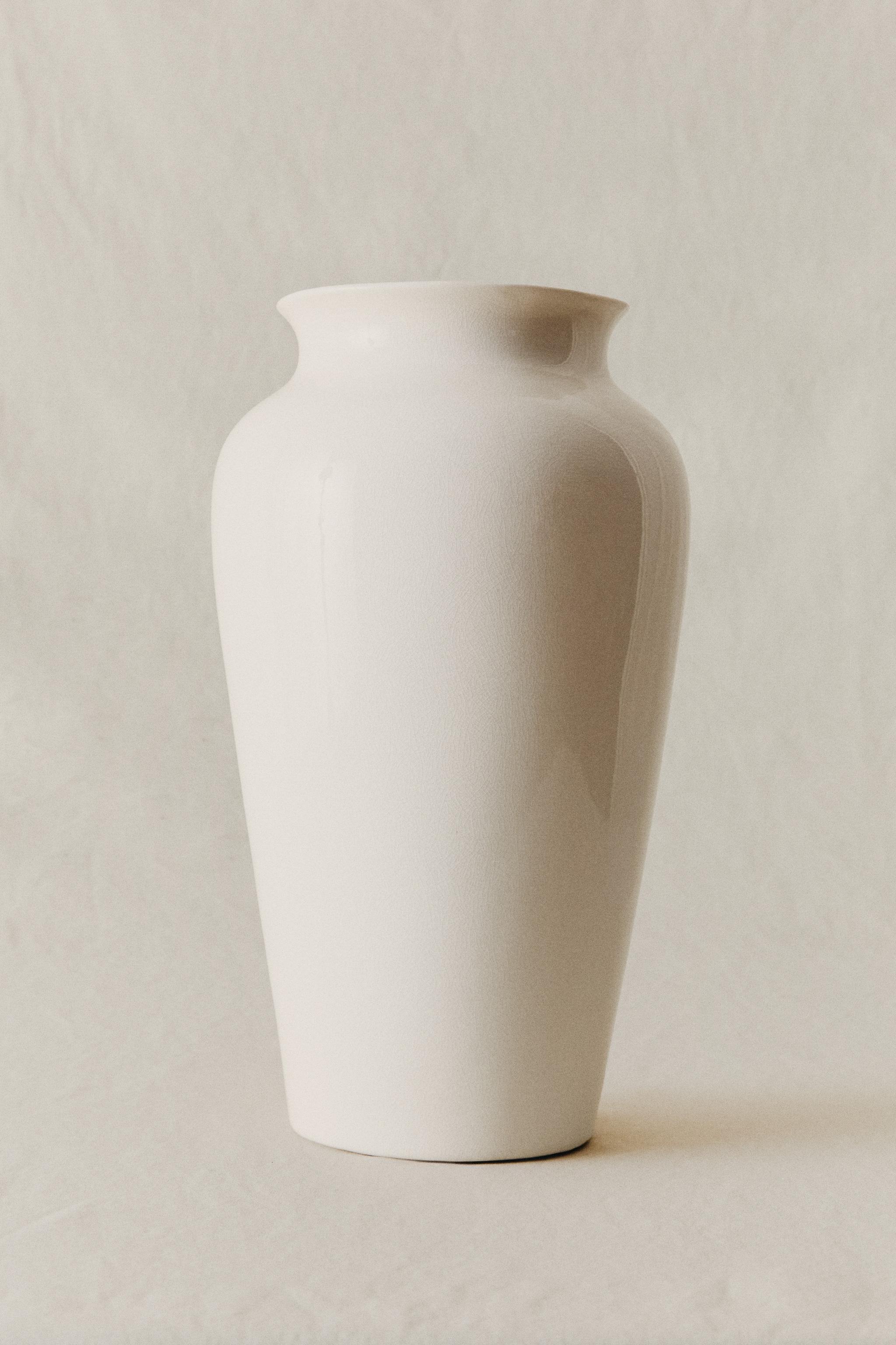 TALL DECORATIVE CERAMIC VASE