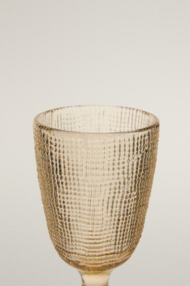 VERRE À VIN EN VERRE EN RELIEF - Marron de Zara - Image 1