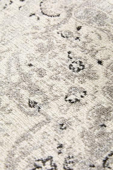 TAPIS EFFET VINTAGE - Beige de Zara - Image 1