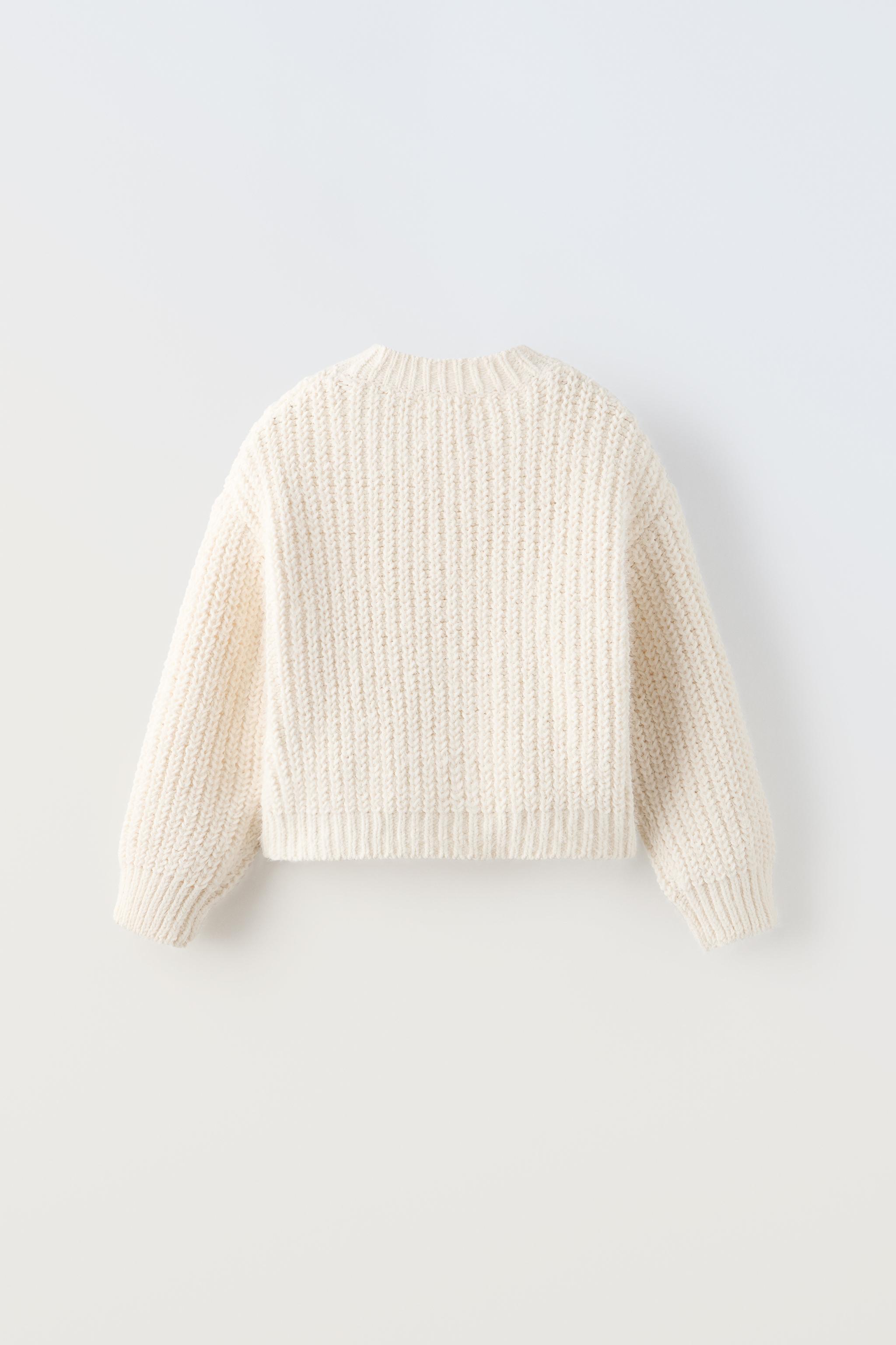 KNIT SWEATER