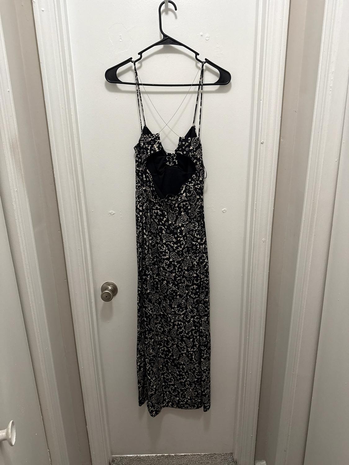 VESTIDO MIDI TIRANTES CADENA - Image 2