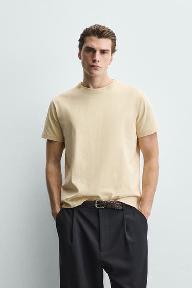 تيشرت MEDIUM WEIGHT بيزك /02 - كريمي الخاص بـ Zara