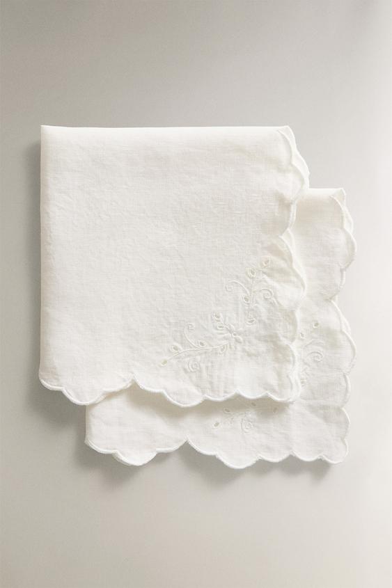 Zara PACK OF LINEN NAPKINS WITH FLORAL EMBROIDERY (PACK OF 2) - White - Image 0