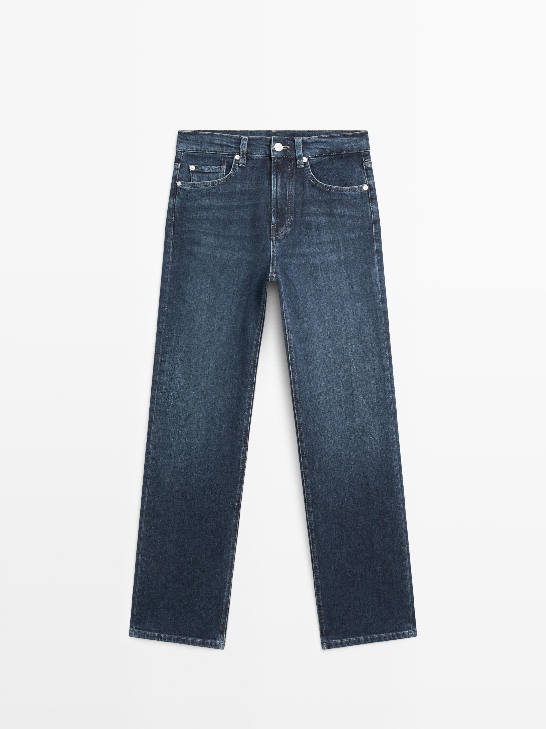 High-waist straight-leg comfort jeans